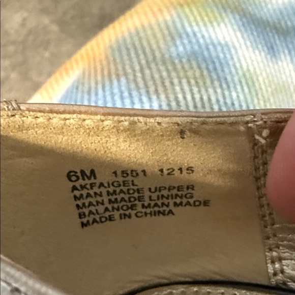 Anne Klein Two-Tone Pointed Toe Pumps in Black and Nude - Picture 6 of 6